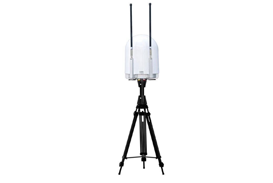 DR200-A fixed RF detector with antennas on a tripod
