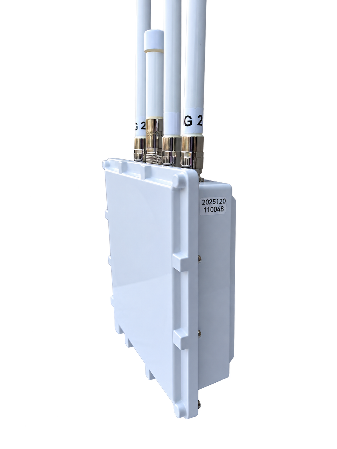 DR200-RID receiver enclosure and antenna connectors, side view